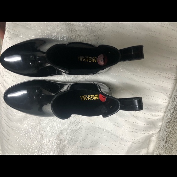 Michael Kors booties - Picture 3 of 3